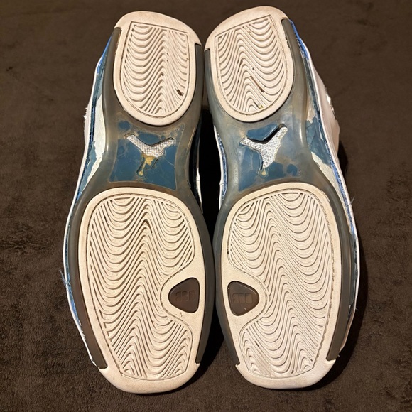 Jordan 17 Low UNC main image 13